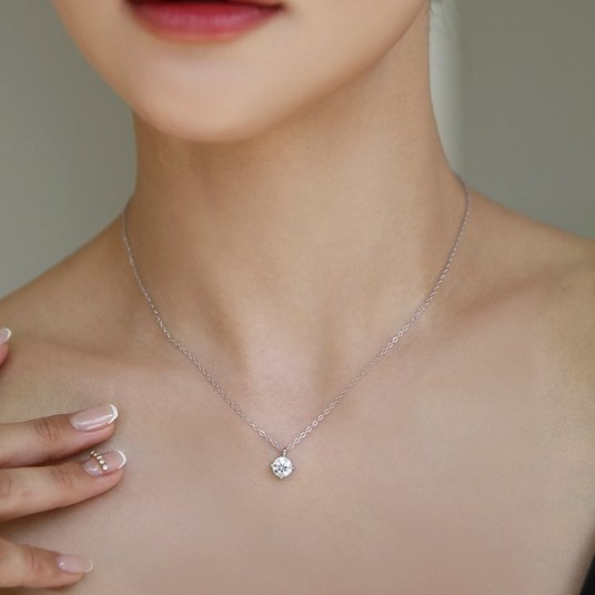 모이사나이트 1캐럿 베이직 목걸이 151,000원