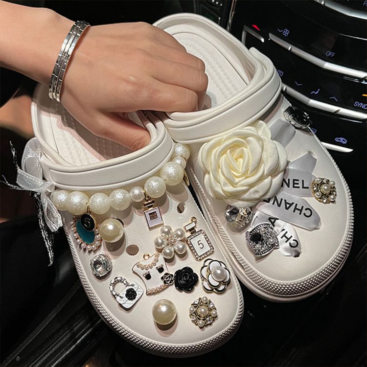 haengbuk  신발  액세서리 진주 꽃 당근 걸쇠 프리미엄 장식 버클 작은 향기 DIY 24,800원