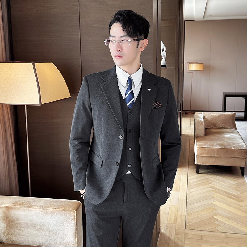 Enyofe 남성용 투버튼 캐주얼 쓰리피스 정장세트 재킷+조끼+바지 면접 기획 남자수트 3피스 결혼식 하객 남성 슈트 남자 겨울 검은 양복 세트 남성용 정장세트(5컬러) 118,020원