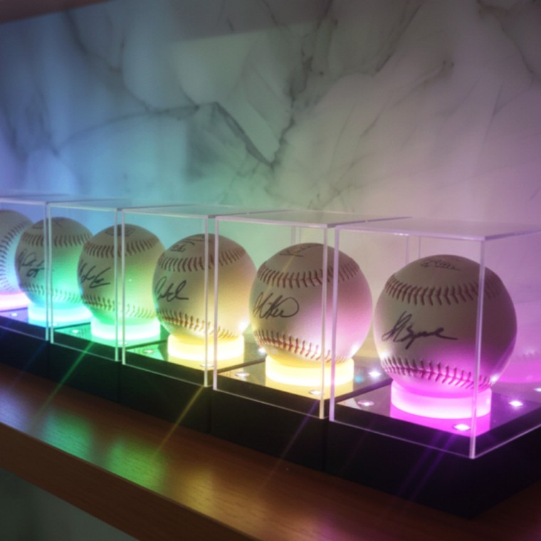 야구공 케이스 싸인볼 LED 장식장 투명 야구 아크릴 선수 선물 사인볼 받침대 공스탠드 BB0344 28,680원