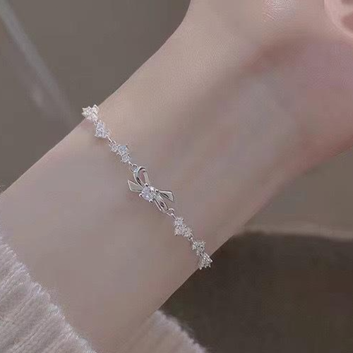 Ramlove 14k 럭셔리 미니멀하면서 세련되고 고급스러운 신상 리본 팔찌 여친 생일 선물 액세서리 도금 WSD-SP64 29,800원