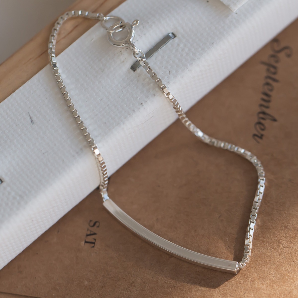 모두디자이너 실버925 모노 슬림 심플 커브 스틱 파이프 팔찌 17 54,500원