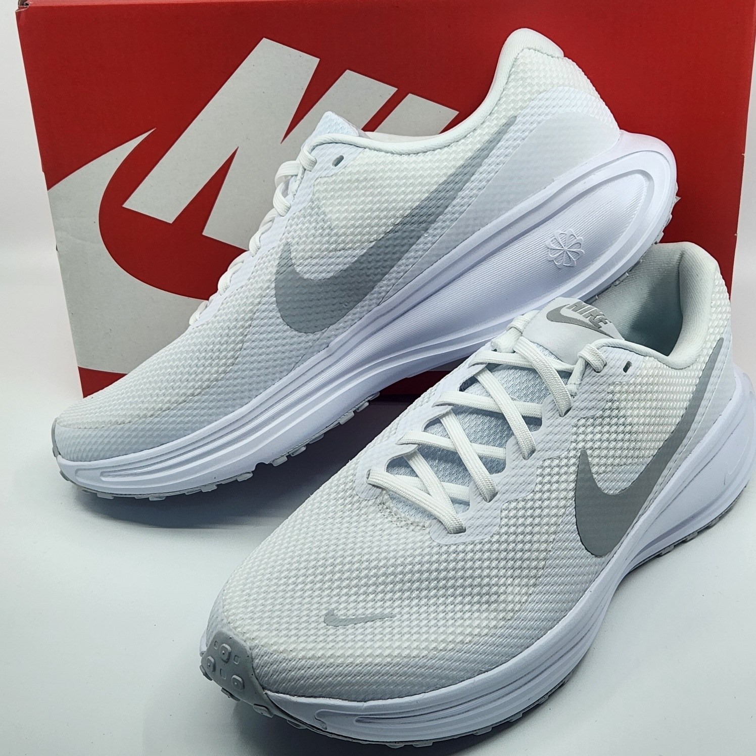 나이키 운동화 런닝화 레볼루션8 남성 여성 러닝 조깅 헬스 + 행운팔찌증정 (IAM 디자인) 63,710원