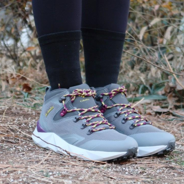 컬럼비아 여성용 패시트60 아웃드라이 등산화 55,000원