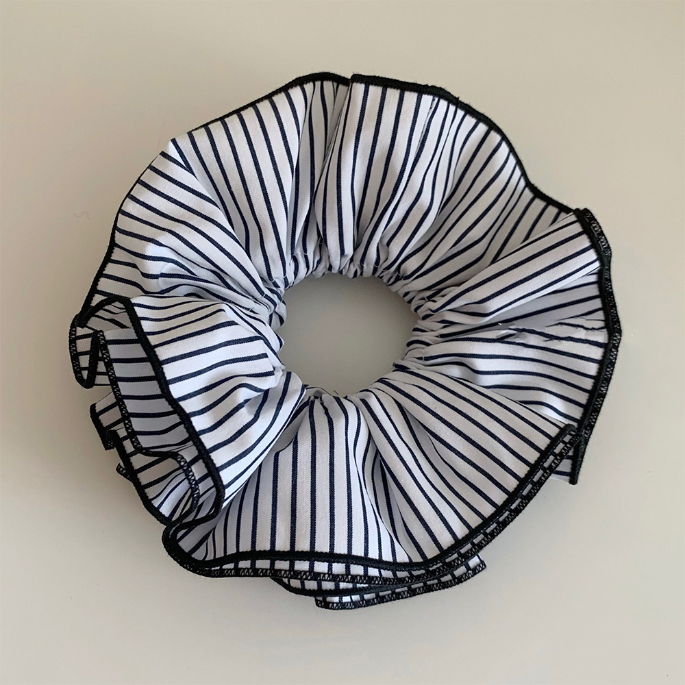 모이르벨라 웨입 스트라이프 빅 스크런치 헤어슈슈 10,900원