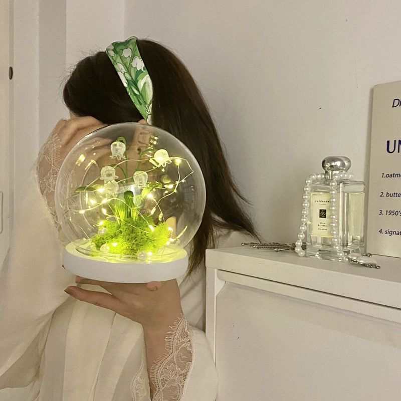 생화문진 꽃 북스토퍼 따뜻한 구슬멍 분홍 데이지 독서템, 레진 수선화 유리돔 12x15cm 73,500원