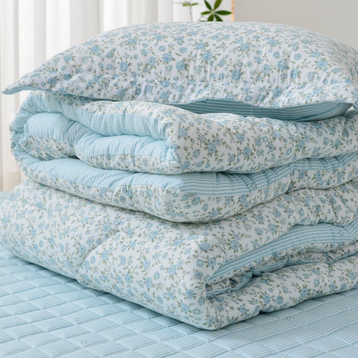 국산 리빙캐슬 로사가든 소프트마이크로 이불 + 패드 + 베개커버 세트 62,800원