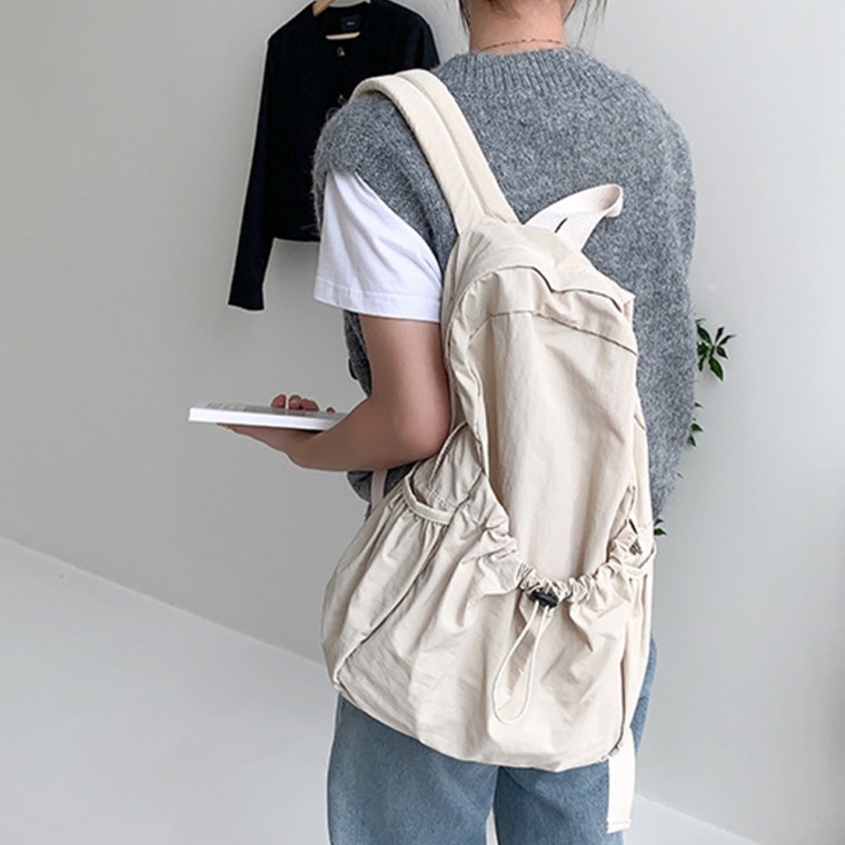 [신상꿀템] 가벼운 나일론 백팩 가방 캐주얼 데일리 스트링백 여행 대학생백팩 25,690원