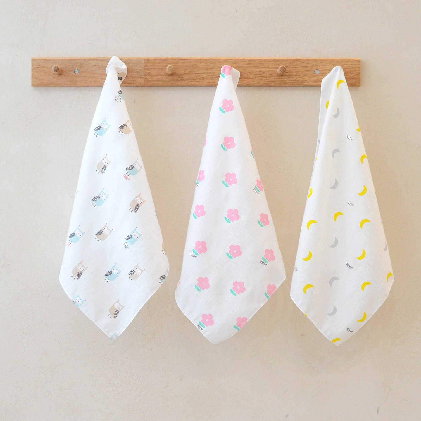 스칸디맘 무형광 대나무100 엠보손수건 10장 16,500원