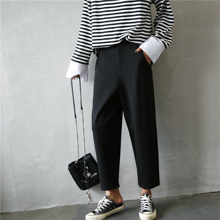 퀸앤조이 여성 간절기 슬랙스 구미호 핏감 예술 배기바지 49,800원