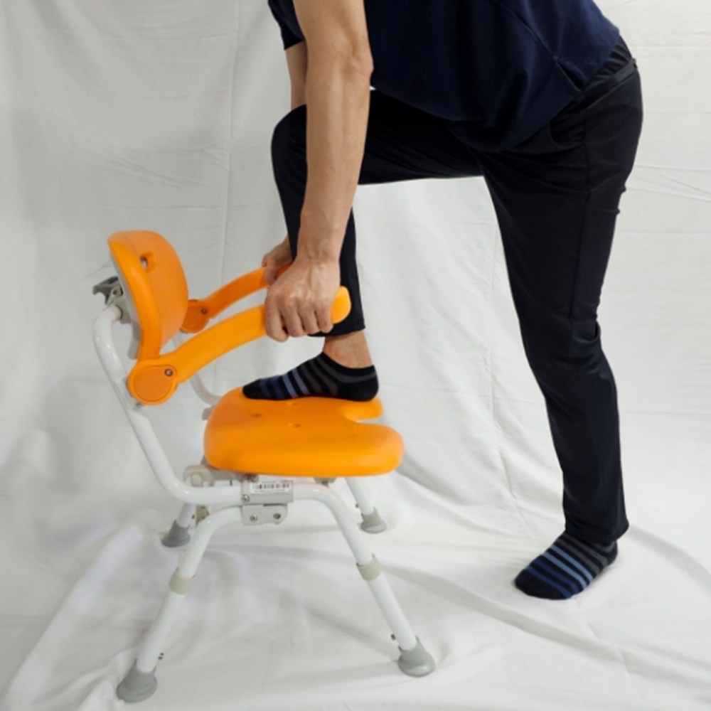 노인 환자 접이식 목욕의자 PN-L4152101D 환자용 샤워의자 화장실 어르신 환자 알루미늄 고급 수입 욕실의자 장기요양 복지용구 실버용품 요양등급 어르신용품 187,000원