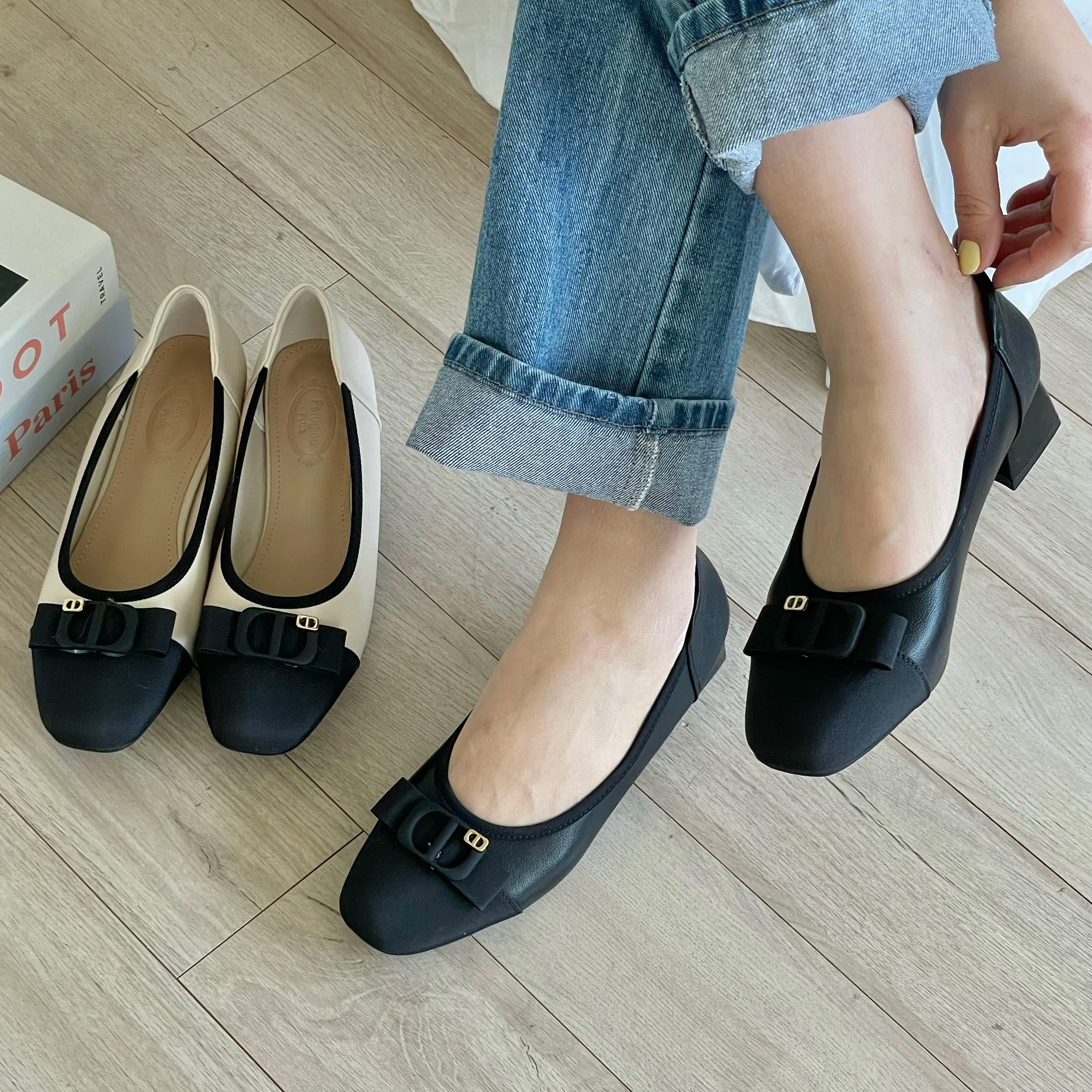 슈리오 여성 리본 배색포인트 로우힐 펌프스 구두 4cm 51,890원