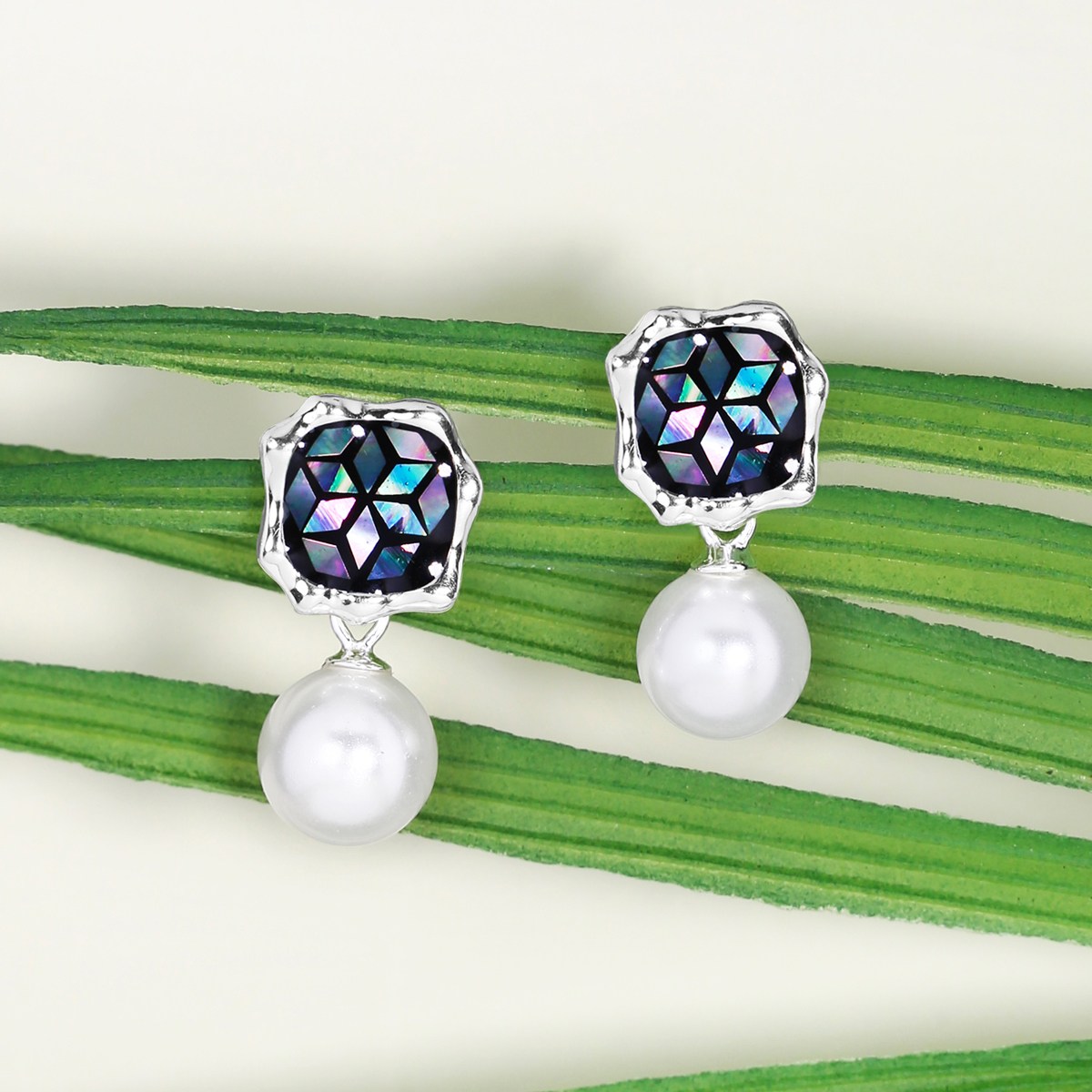 순은 블랙 자개 스퀘어 진주 실버 귀걸이 / 925실버 데일리 여성 여자귀걸이 52,500원