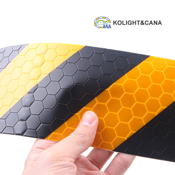 국산 고휘도 반사테이프 2 5 10cm 1M 단위판매 스티커 야간 식별 접착식 4,200원