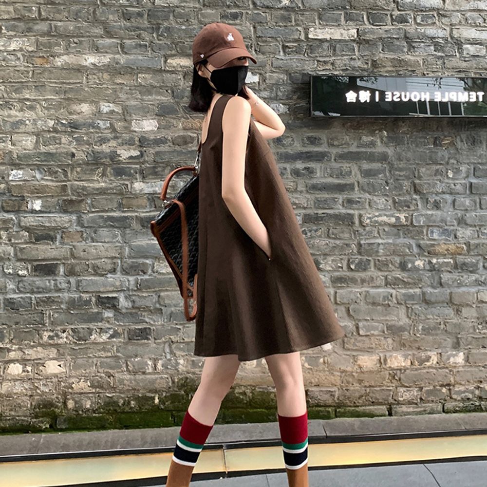 여름 휴양지룩 루즈핏 민소매 미니 나시 원피스 원사이즈 국내 23,540원