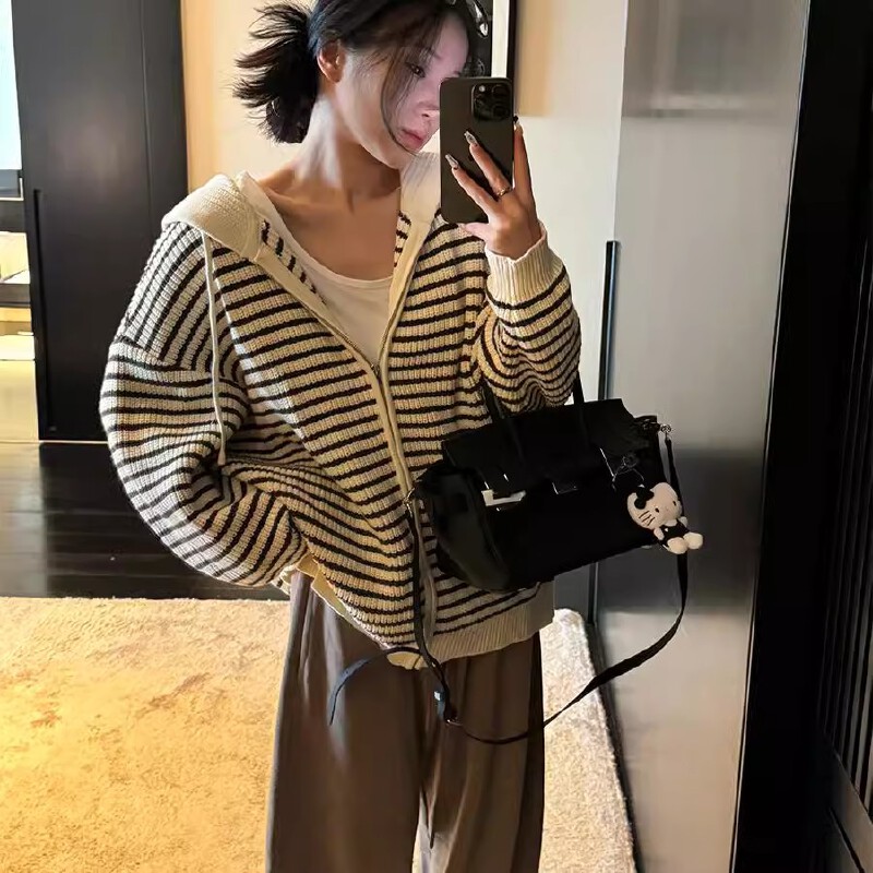 투니스 여성 스트링 후드 스트라이프 긴소매 니트 가디건 16,570원