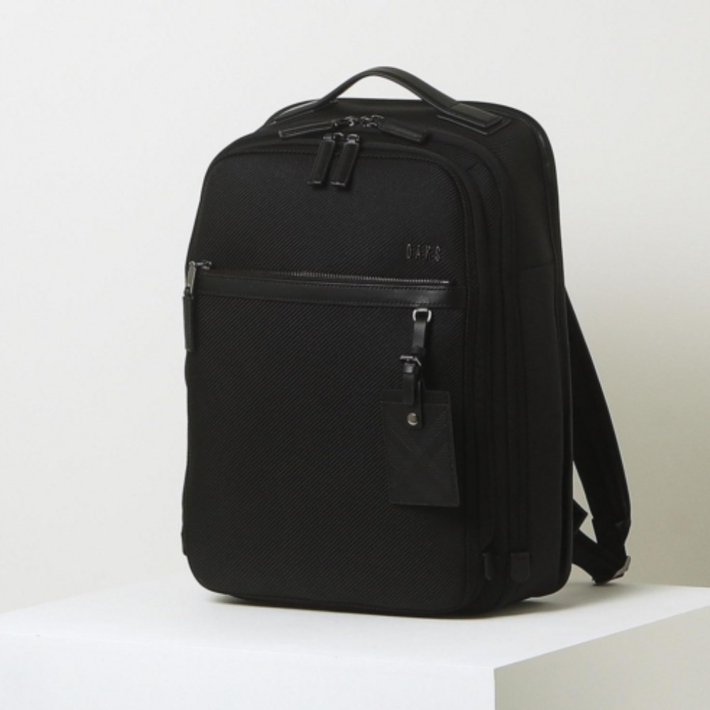닥스 남성 블랙 천연 소가죽 나일론 로고장식 15인치 노트북 수납 백팩 DBBA1F669BK 263,000원