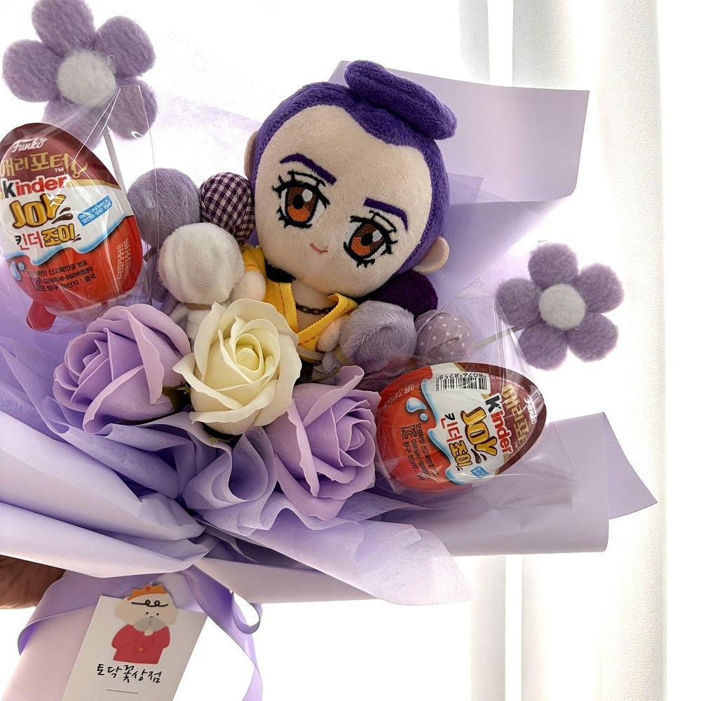 토닥꽃상점 데몬헌터스 꽃다발, 더피호랑이 킨더조이선택불가 28,000원