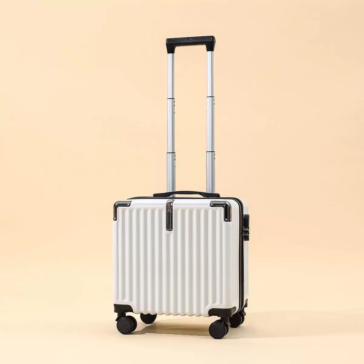 에스와이 USB충전 컵홀더 기내용 캐리어 저소음 핸드폰 거치대 모서리 강화 패션 캐리어 30,500원