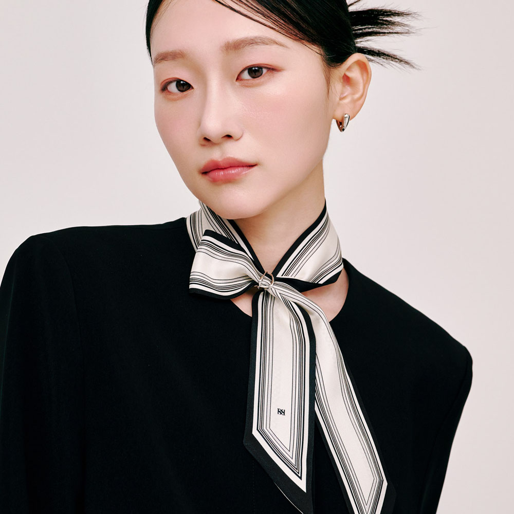 [생럭슈]스카프 방도 디아 블랙 SL25SSTDABK 62,000원