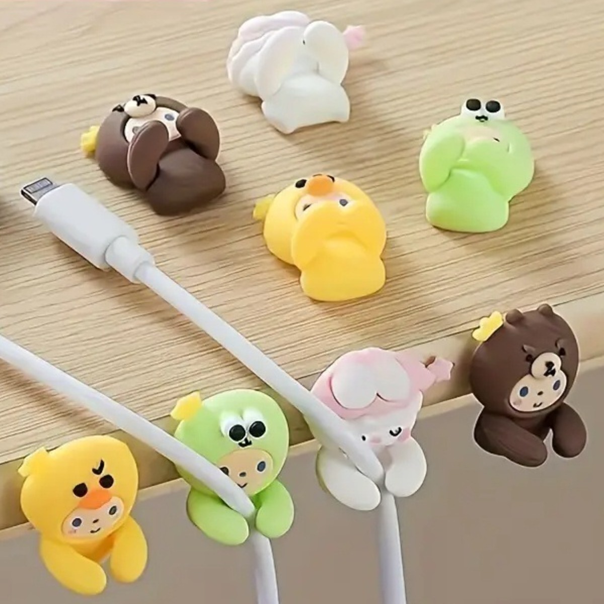 스마트픽 4개입 책상 위 깔끔한 실리콘 케이블 정리 귀여운 접착식 충전선 고정 클립 홈오피스 데스크용 케이블 관리 세트 8,800원