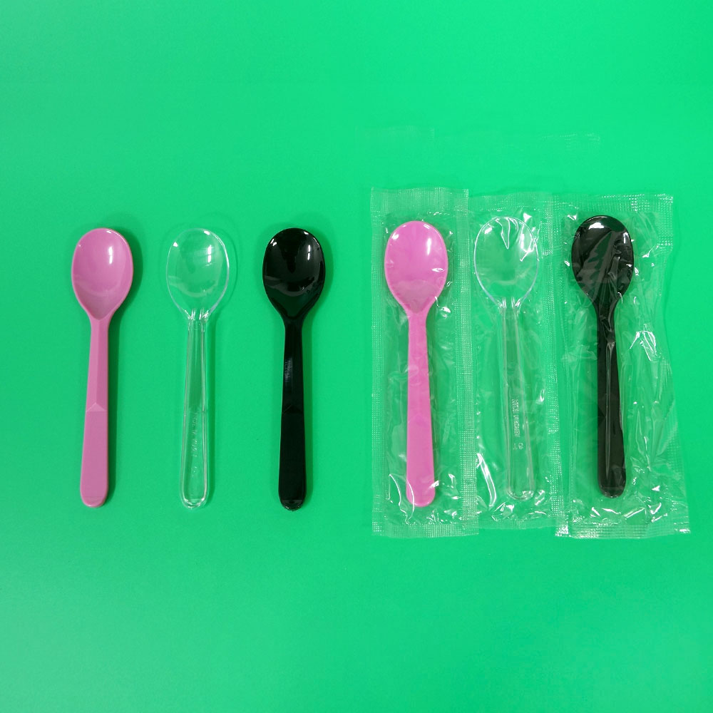 아이스크림스푼 대 (100개) 12cm / 수저 일회용 플라스틱 벌크 개별 낱개 포장 배달 캠핑 테이크아웃 용기 백색 투명 블랙 베스킨라빈스 샐러드 디저트 도시락 3,200원