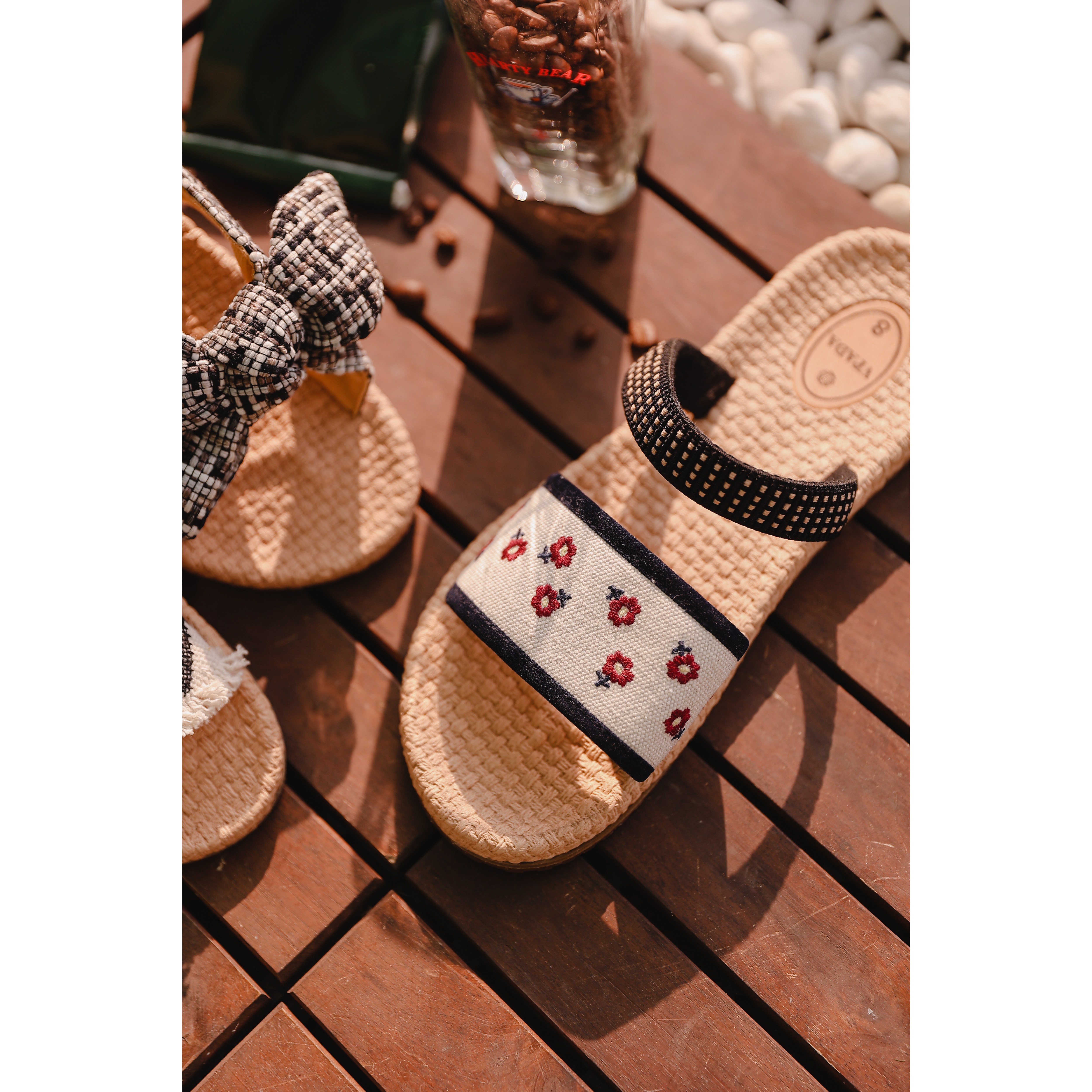 VPADA 브이파다 수제화 착화감 좋은 여름신발 실외 슬리퍼 바캉스 휴가 라탄디자인 발큰사이즈 58,000원