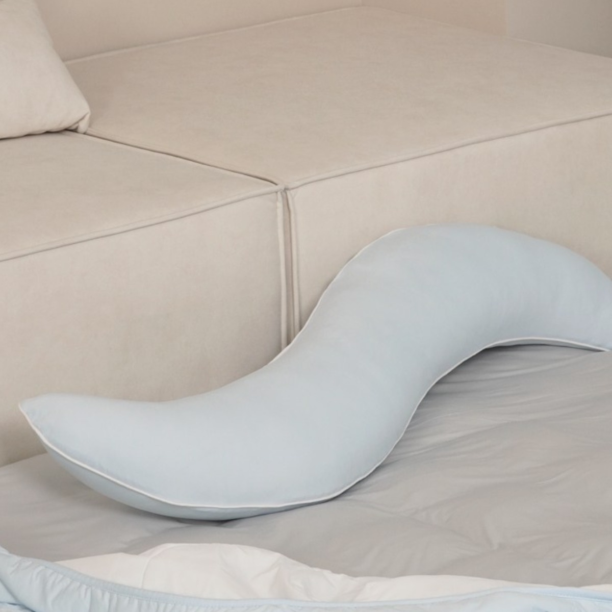 누잠 쿨에어 바나나 바디필로우 l S자 인체공학 전신베개, 쿨그레이 49,800원