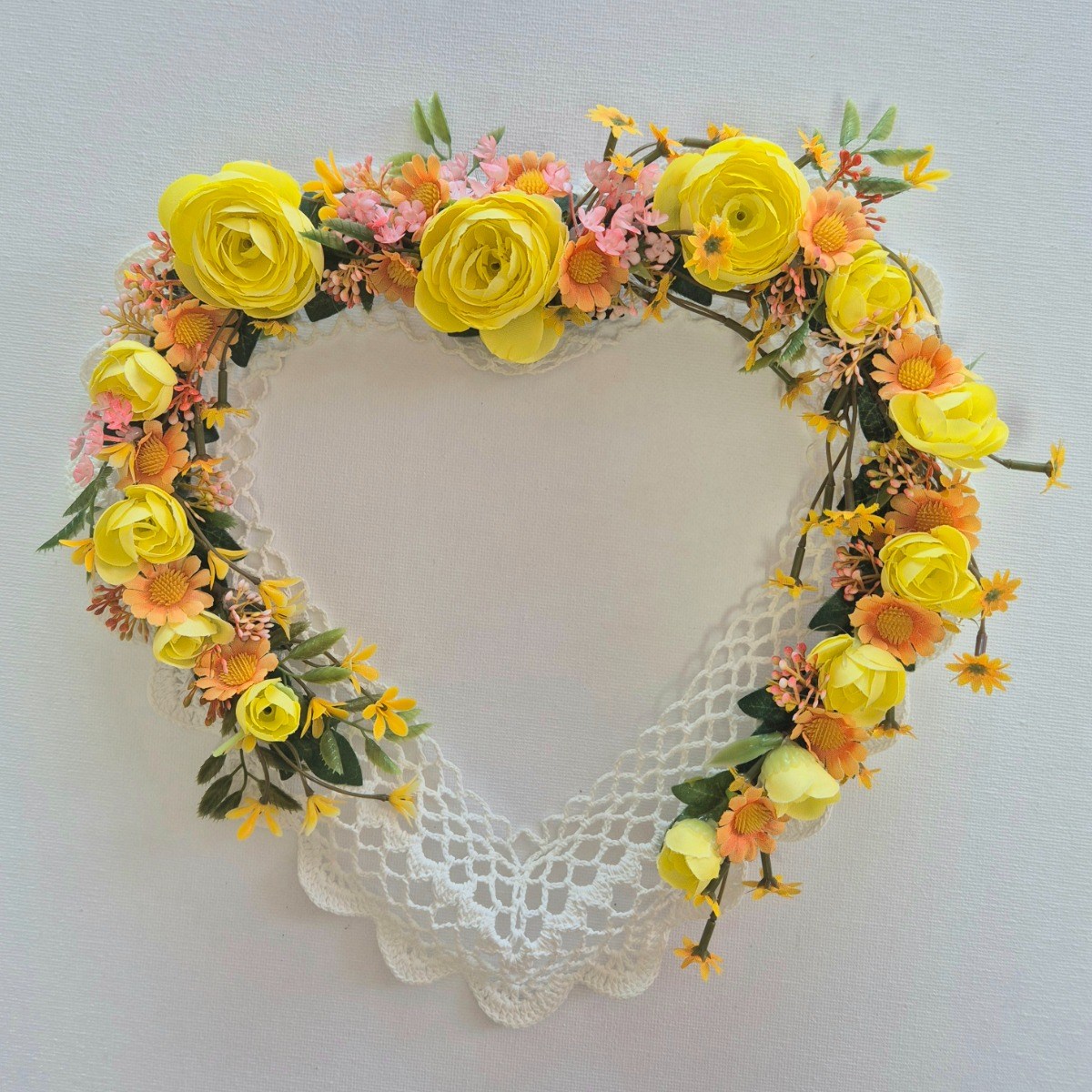 성묘 납골당 봉안당 추모원 꾸미기 핸드메이드 실크플라워 리스9종 미니꽃다발10종 미니화병3종, 1개, 하트 리스 노랑 25,000원