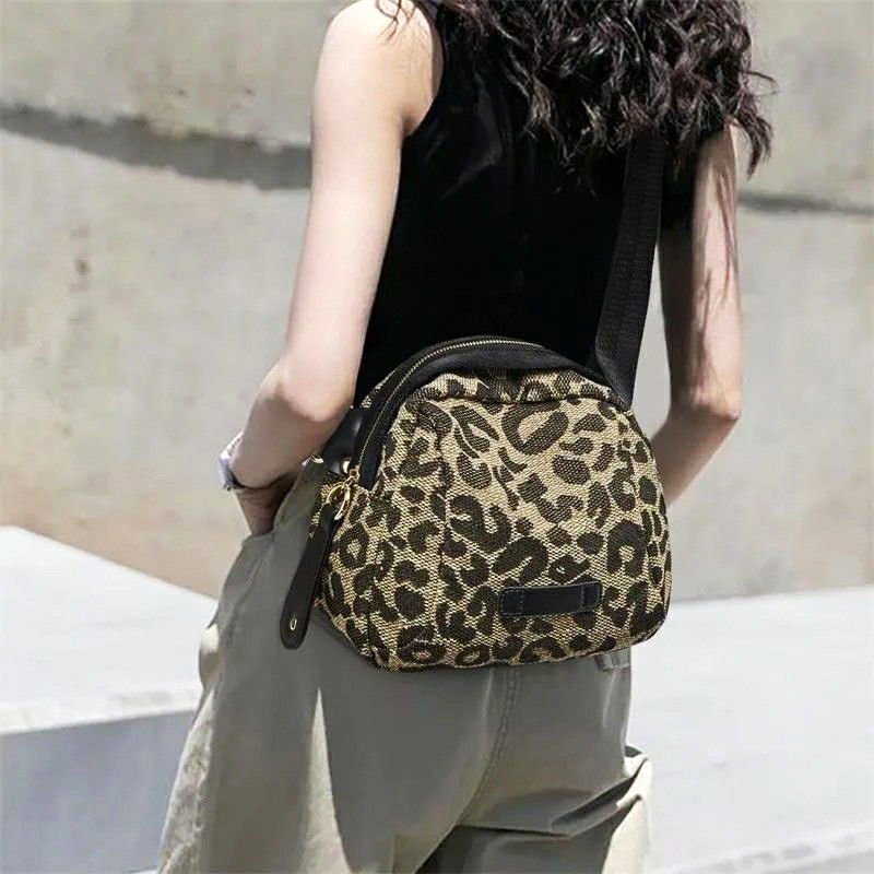 YUMDE 여성 미니 크로스백 나일론 호보백 레오파드 가방 24,700원