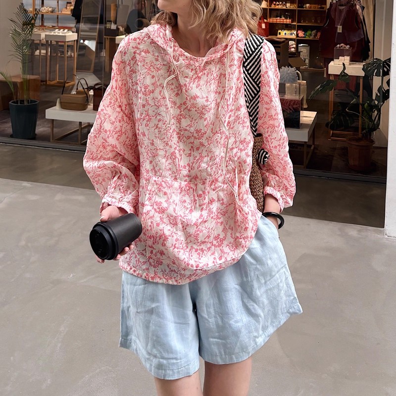 퀸앤조이 린넨의 계절 헤루 플라워 패턴 후드 티셔츠 85,800원