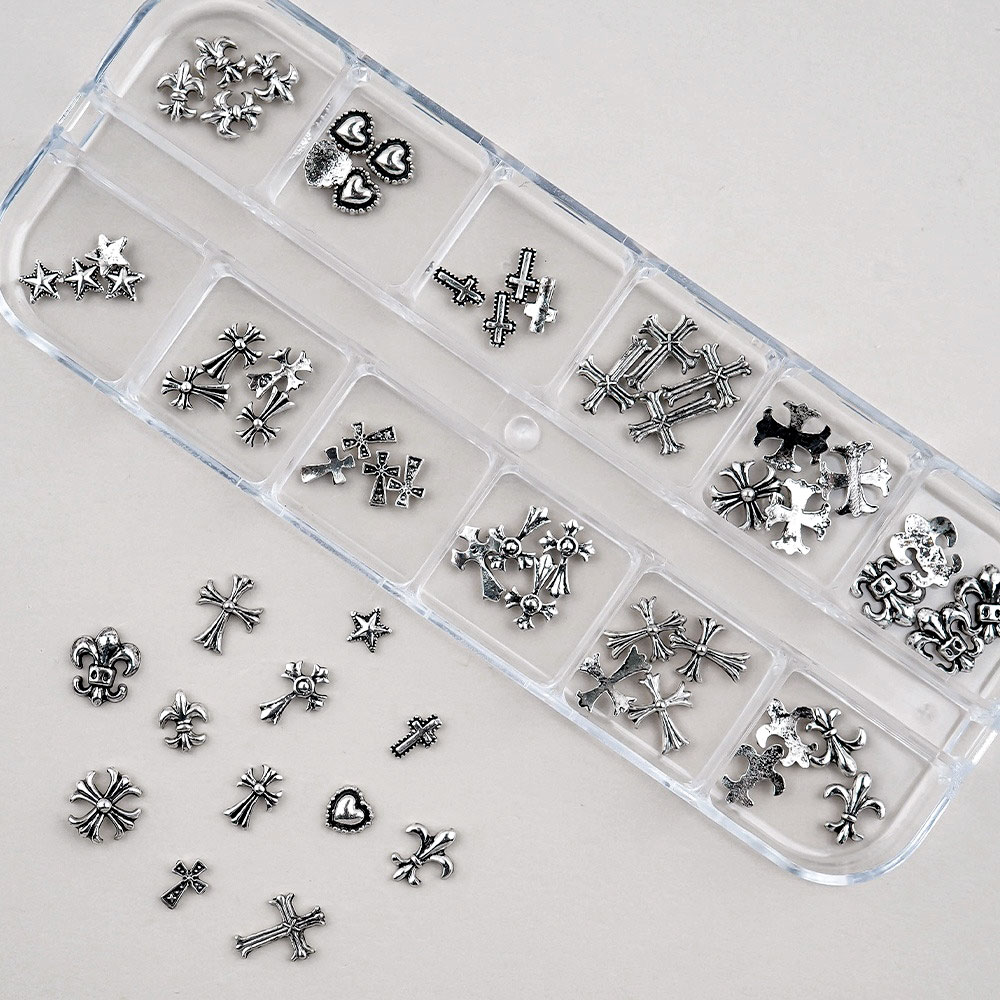 네일스토어 크롬 엔틱 네일파츠 12세트-1 메탈 십자가 별 하트 6,500원