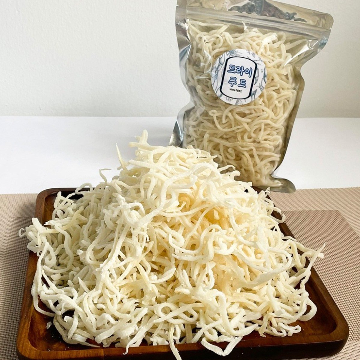 진미채 1kg 고소함 가득 퍼지는 백진미채 진미채 오징어채 국내가공 [원산지:상세설명에 표시], 1kg, 1개 39,800원