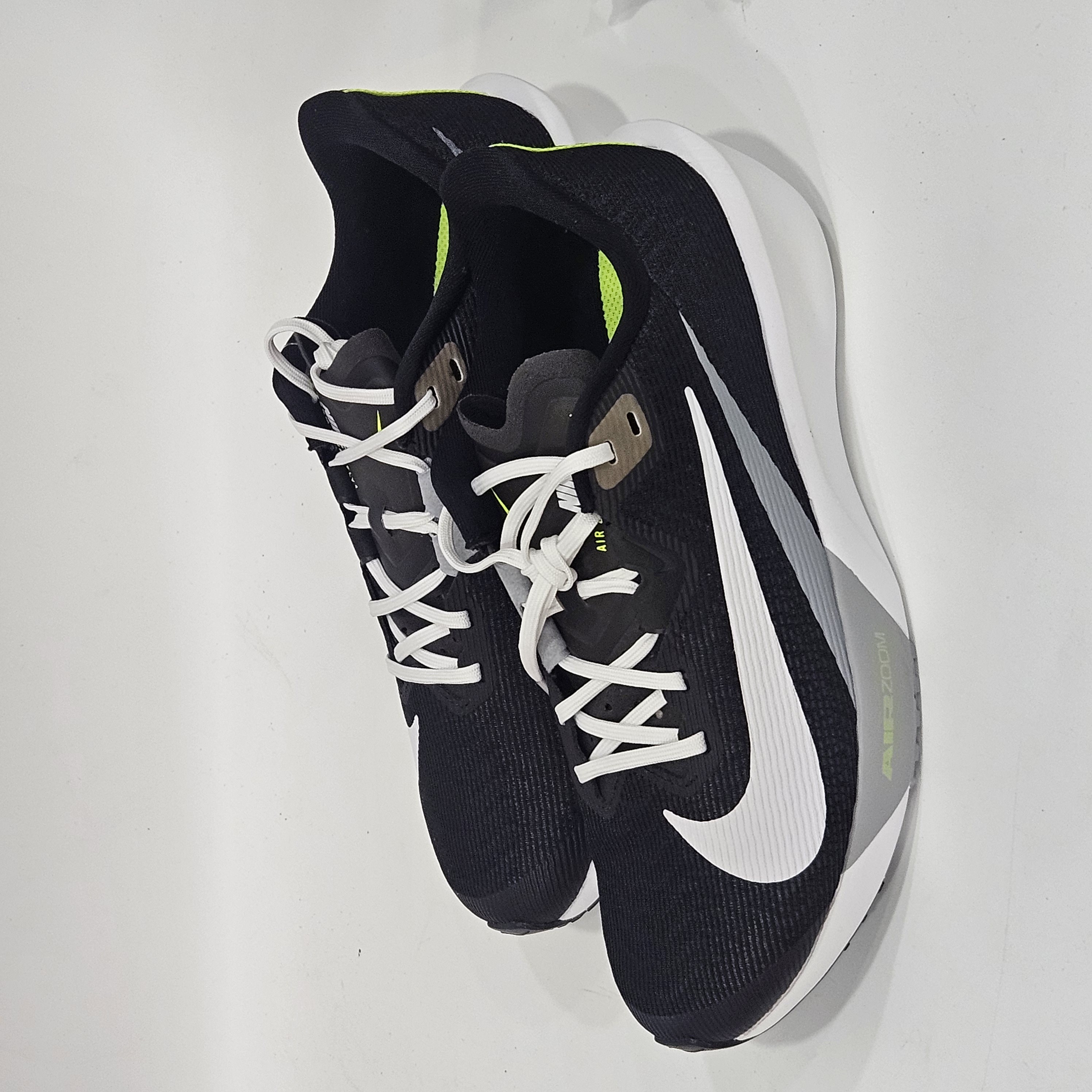 나이키 에어 줌 라이벌 플라이 4 남성 런닝화 운동화 조깅화 쿠션화 94,500원