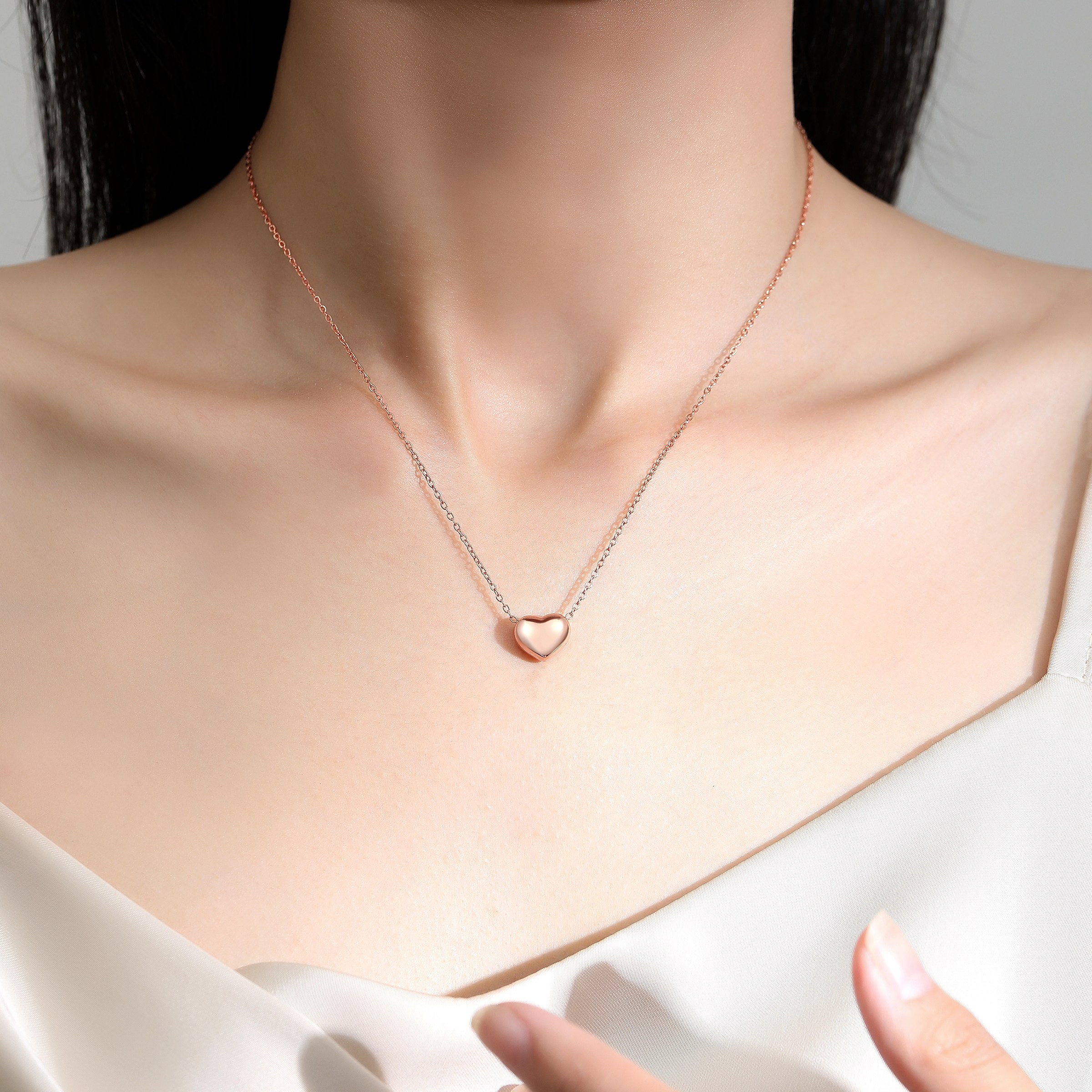 14K/18K하트목걸이 입체 하트 쉐입 수작업 정밀 제작 로맨틱한 분위기 여자 펜던트 금목걸이 생일선물 248,800원