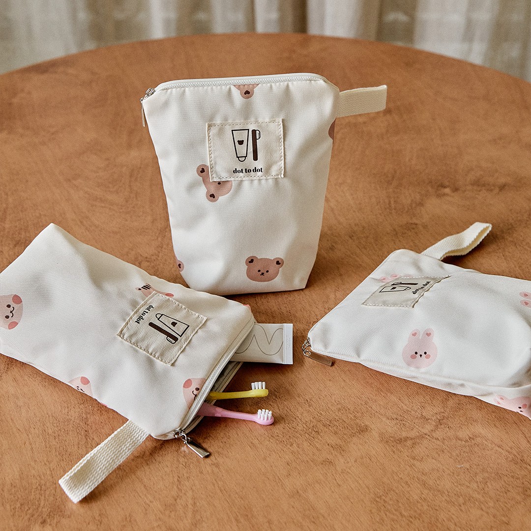 돗투돗 캐릭터나염 어린이집 방수 파우치, 베이비바니 10,900원