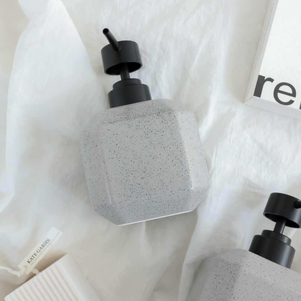 케이트가든 모던컷 세라믹 디스펜서 호텔 욕실 샴푸 핸드워시 리필용기, 그레이, 1개 14,200원