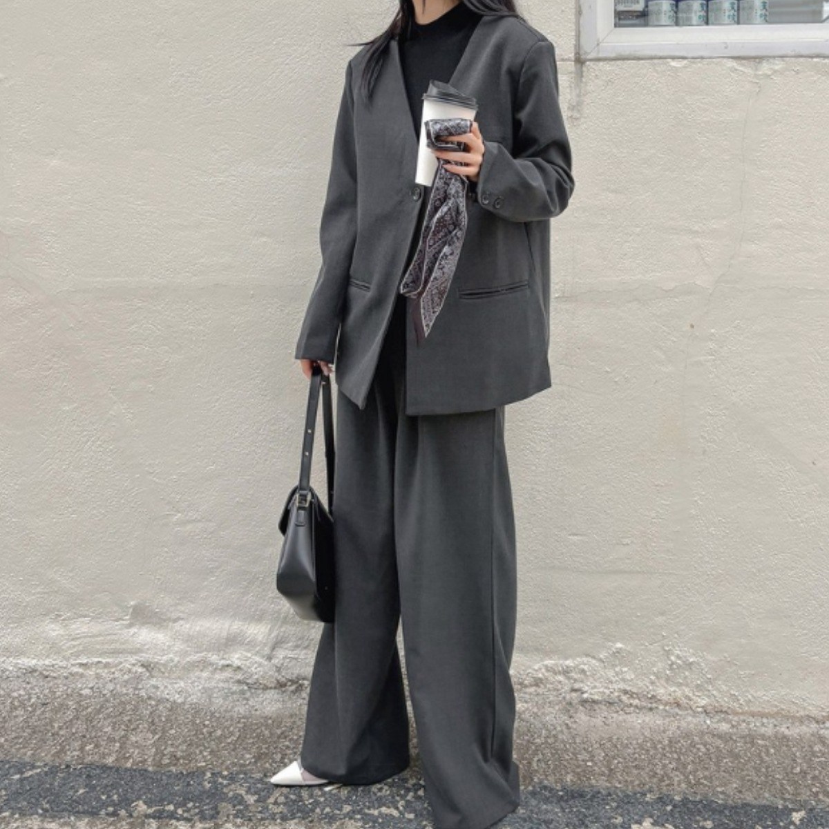 여성 노카라 자켓 뒷밴딩 슬랙스 셋업 정장 셋업 (2color) 78,900원