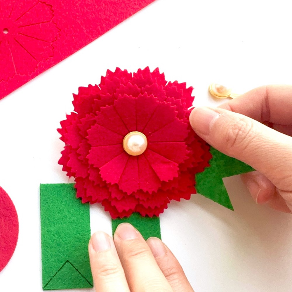 카네이션 펠트 브로치 만들기 DIY 코사지 키트 어버이날 스승의날 가정의달, 10개, 빨강 13,000원