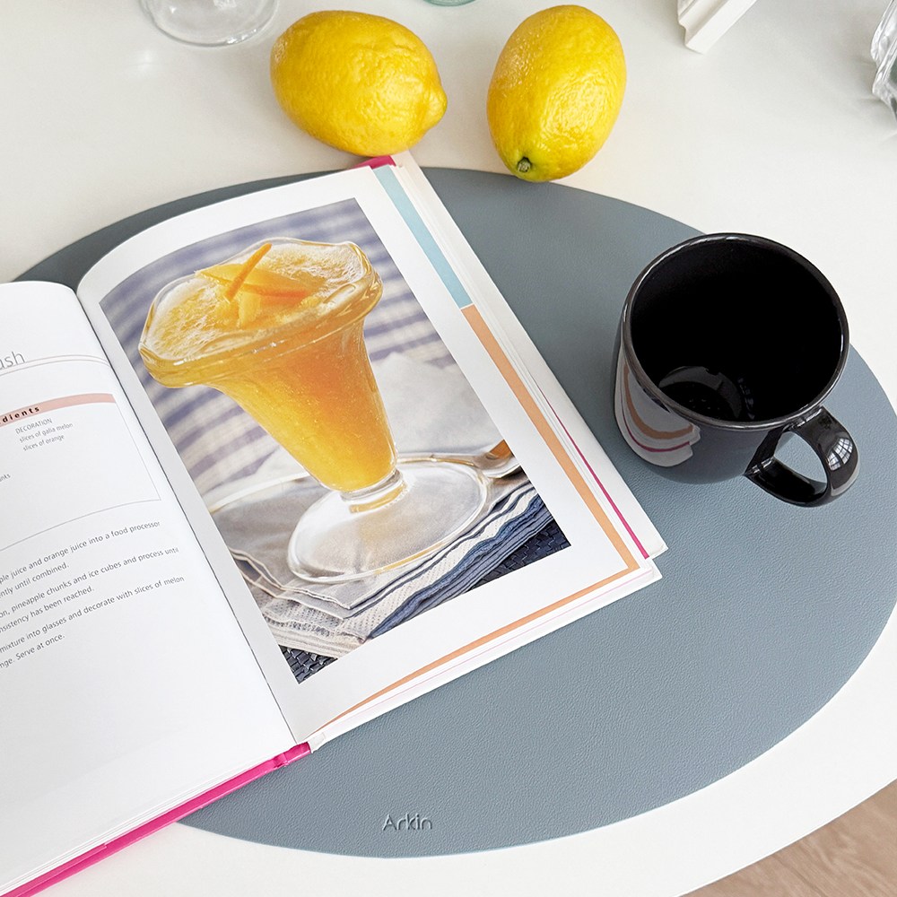 아르킨 어반 가죽 테이블매트 식탁매트 생활방수, 1개, 1인(오벌), 빈티지블루 35,000원