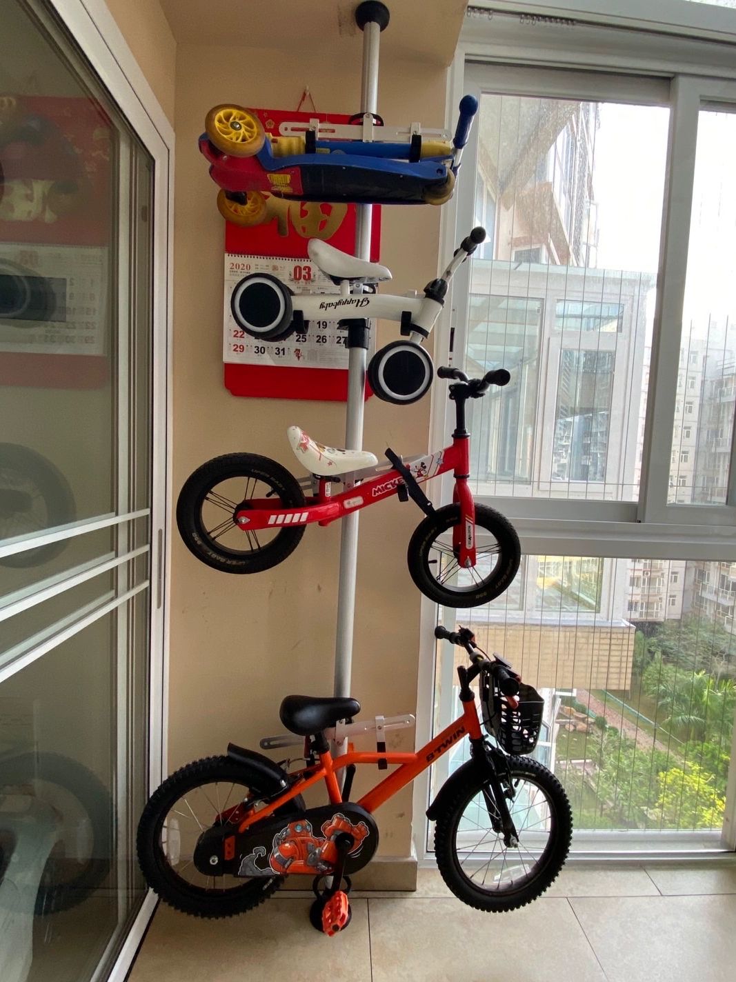 실내 베란다 자전거거치대 기둥식 걸이 천장 행거 아파트 스탠드형 고정 벽걸이 114,000원