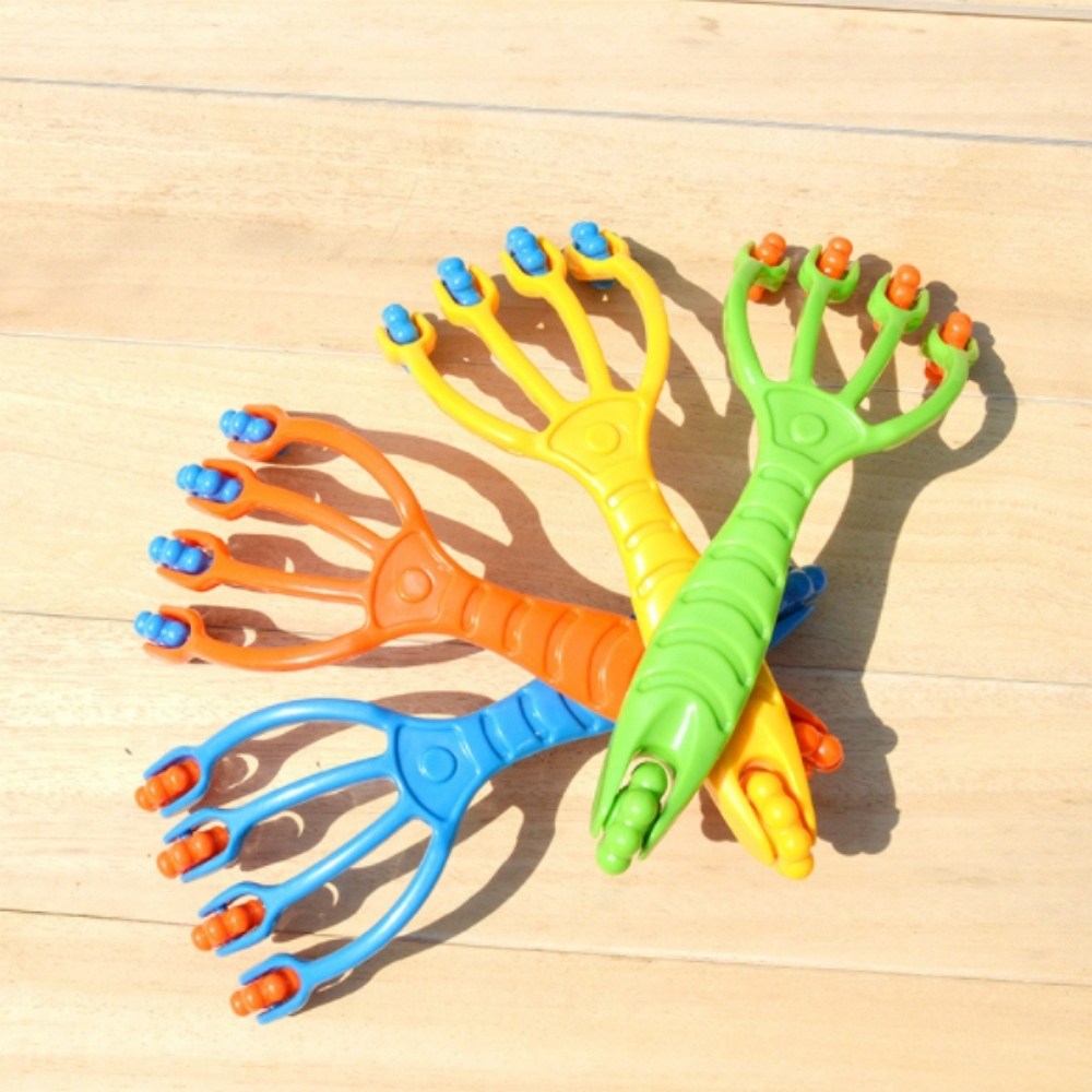 자체 피로회복 휴대 4핑거 지압 롤러마사지기 심플마사지롤러 지압롤러 4,340원