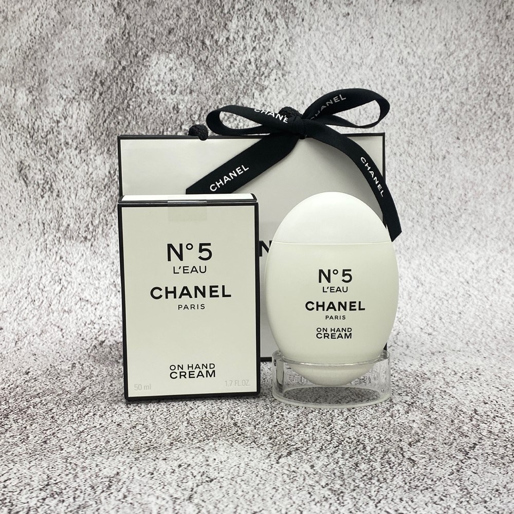 샤넬 넘버5 로 온 핸드 크림 50ml (선물포장출고) 90,000원