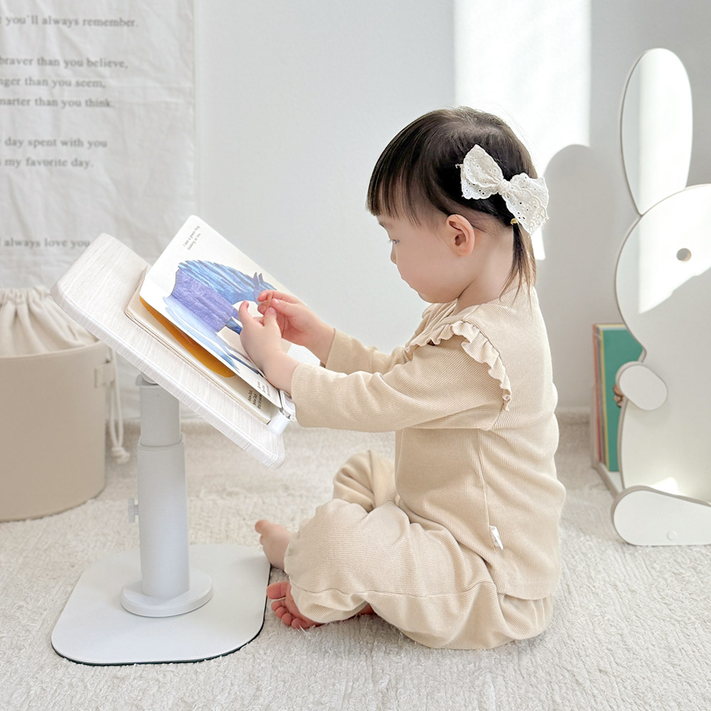베베코지 아기 높이 조절 독서대 책 거치대 받침대 유아 어린이 원목 접이식 각도 37,900원