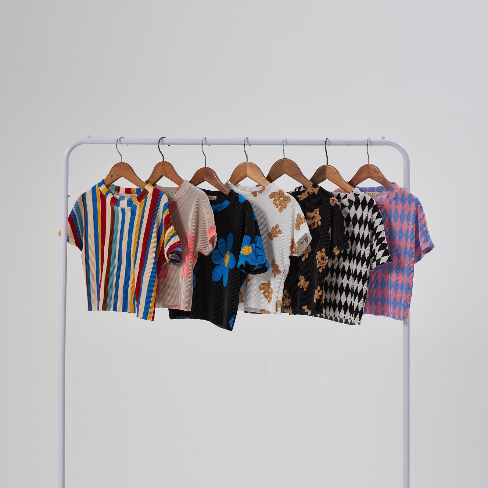 어나덜드림 플리츠 나염 반팔티 유아 아동 남아 여아 공용 아기 키즈 여름 티셔츠 시원한 꽃 베어 레인보우 스트라이프 12,000원