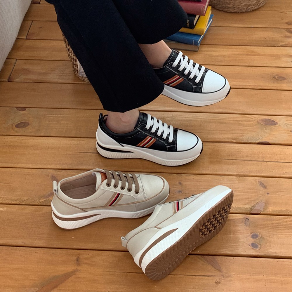 슈리오 여성 가죽포인트 삼색 통굽 스니커즈 5cm 52,900원