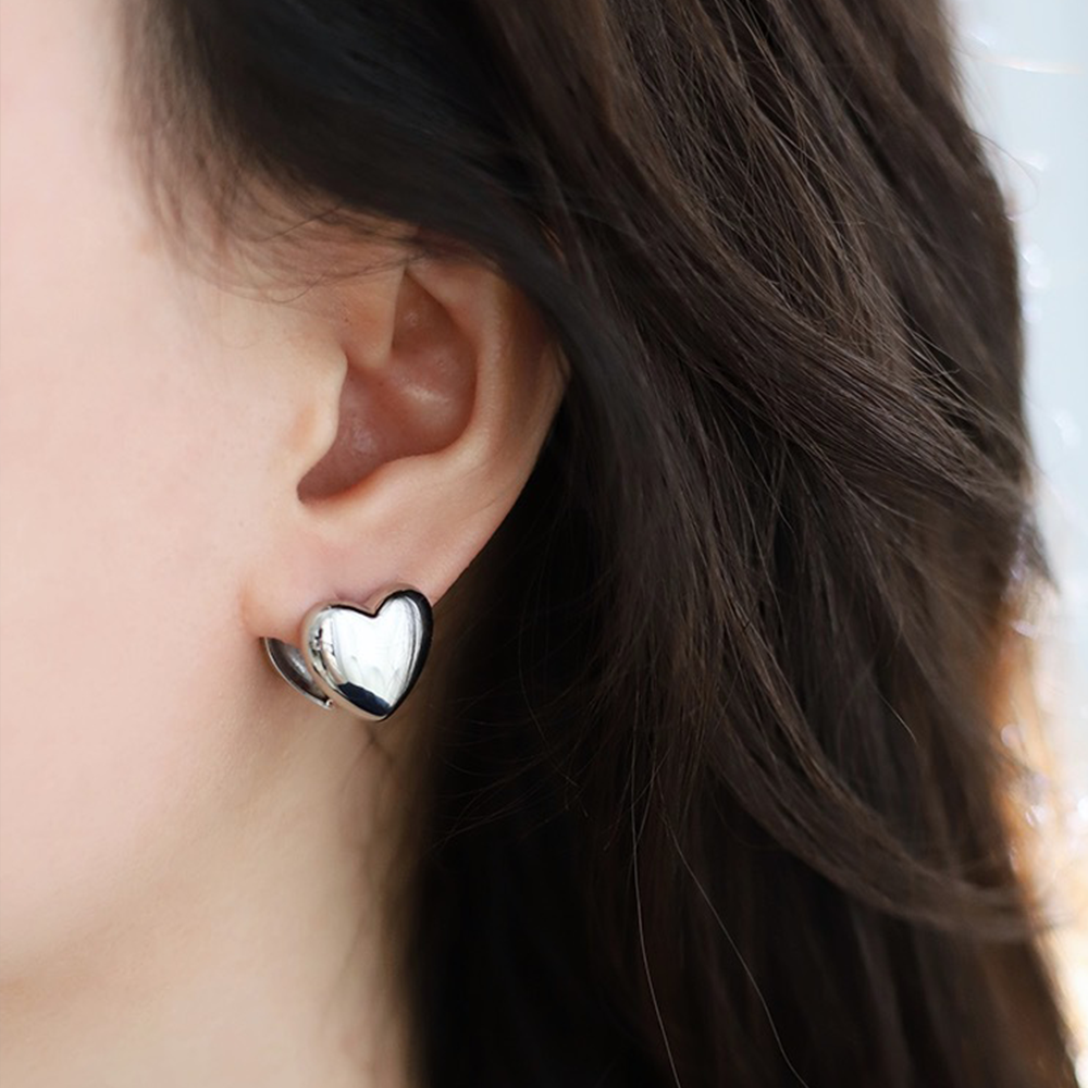 하트 원터치 귀걸이 볼드 포인트 이어링 9,800원