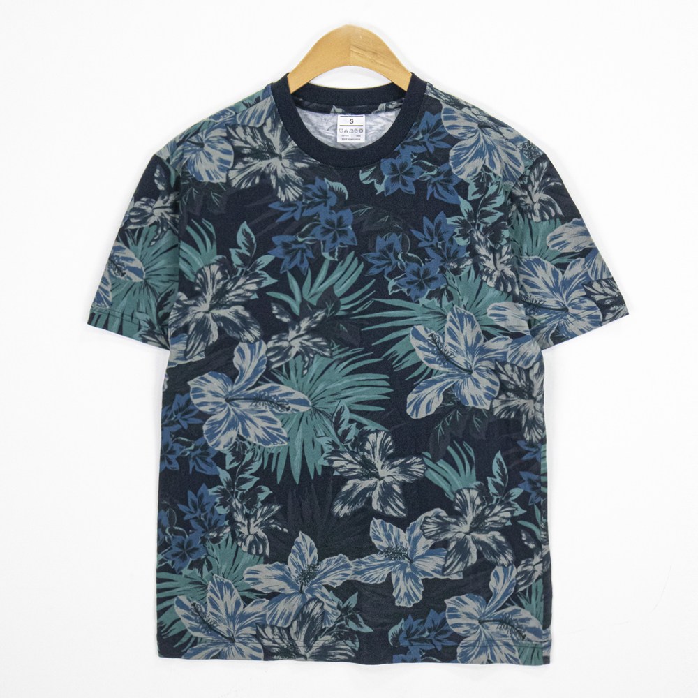 플로랄 나염 반팔티 빅사이즈 꽃무늬 패턴 반팔 캐주얼 라운드 박스티 티셔츠 S~XL 네이비 8,500원