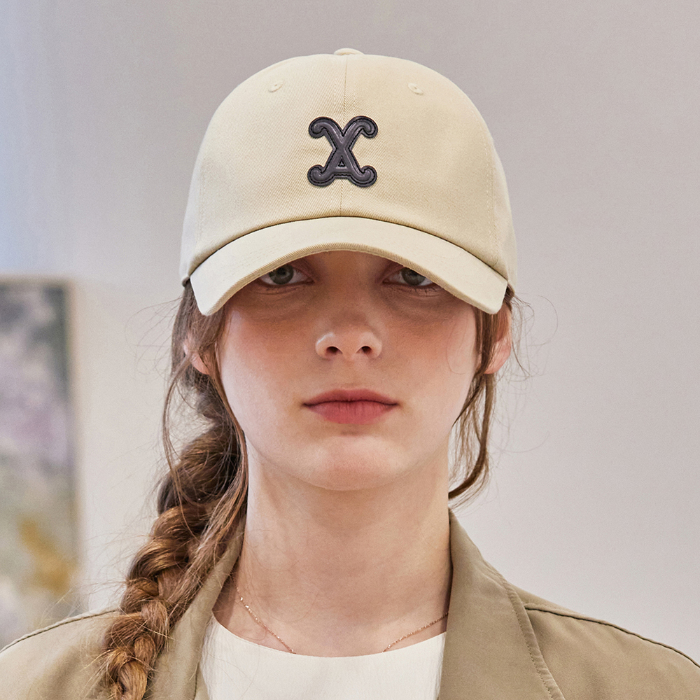 바잘 VA 커브드 패치 볼캡 36,700원