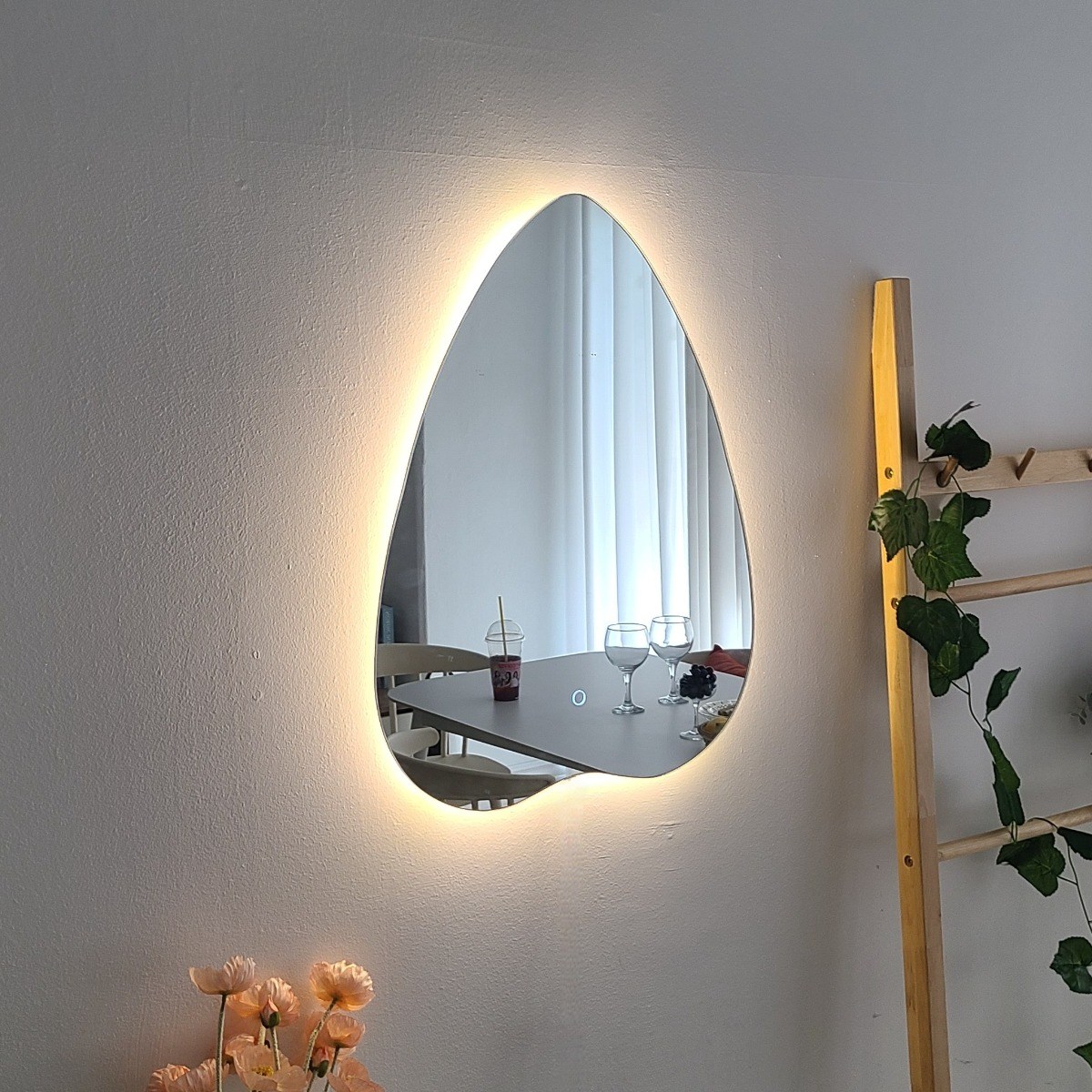 KC인증 터치형 3색변환 LED 피크 간접등 벽걸이 인테리어 탁상 화장대 조명거울 83,000원